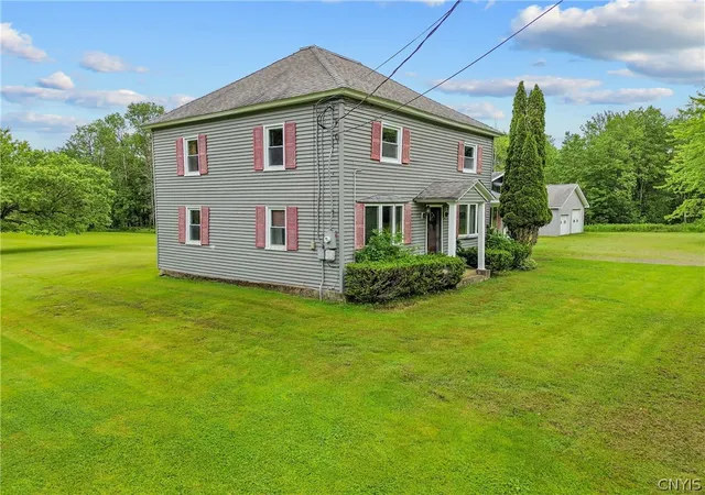 Photo 5 of Single family home for sale at 42 Grafton Sq Rd, Parish, NY 13131 | MLS# S1693644 | Listing updated on 2026-08-04