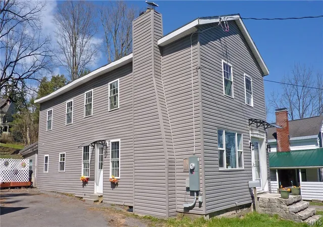 Homes for sale in Cazenovia, NY | 11 Corwin St, Cazenovia, NY 13035 | MLS# S1693701