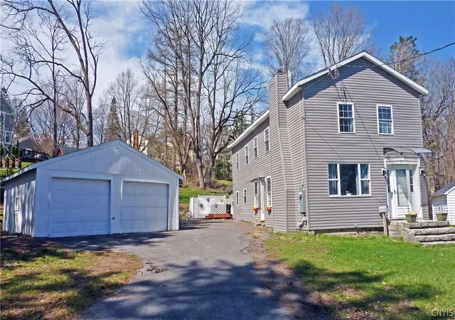 Homes for sale in Cazenovia, NY | 11 Corwin St, Cazenovia, NY 13035 | MLS# S1693701