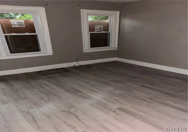 30th image of 504 Ash St, Syracuse, NY 13208 | MLS# S1692509