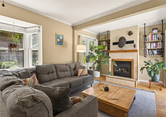 4th image of 148 Rawlinson Rd, Irondequoit, NY 14617 | MLS# R1693337