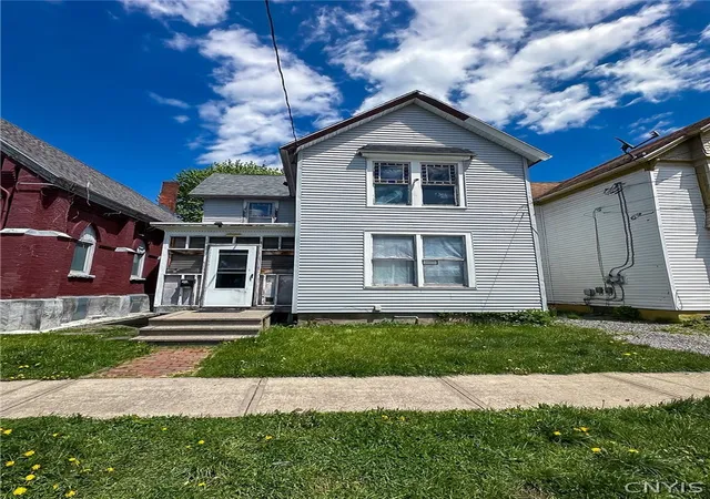 1st image of 736 Roberts St, Utica, NY 13502 | MLS# S1692462