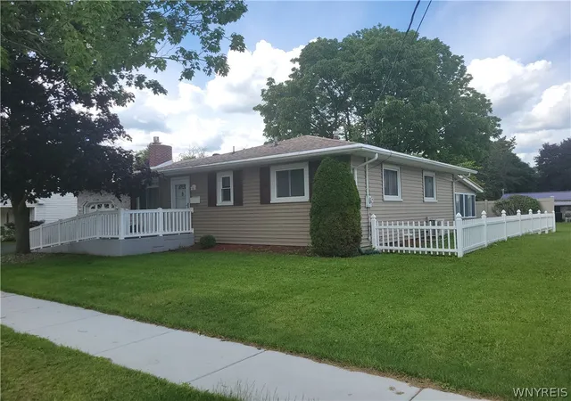 Photo 3 of Sale Pending at 10 James St, Batavia, NY 14020 | MLS# B1692747 | Listing updated on 2026-07-28