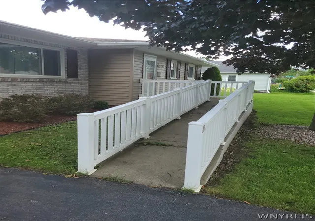 Photo 5 of Sale Pending at 10 James St, Batavia, NY 14020 | MLS# B1692747 | Listing updated on 2026-07-28