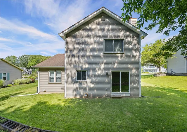 42nd image of 155 Brook Trout Ln, Irondequoit, NY 14622 | MLS# R1689991
