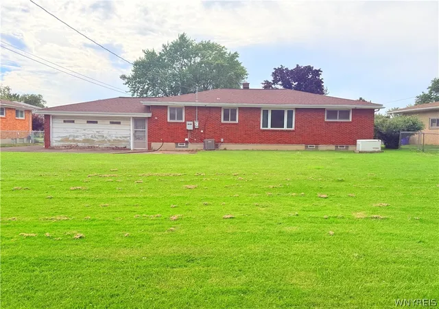 Homes for sale in West Seneca, NY | 45 Charlescrest Ct, West Seneca, NY 14224 | MLS# B1693729