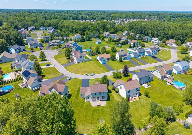 22nd image of 1154 Sweet Creek Cir, Webster, NY 14580 | MLS# R1692755