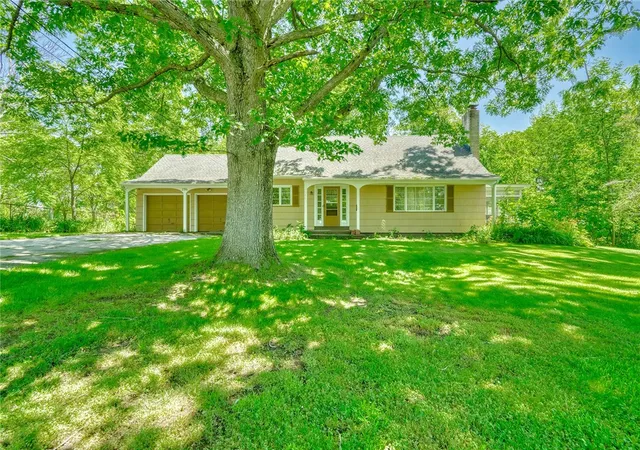 2nd image of 296 Kirk Rd, Rochester, NY 14612 | MLS# R1693771