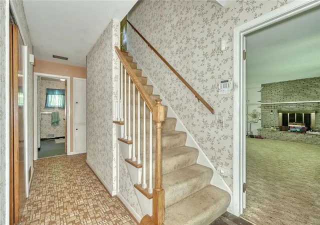 4th image of 296 Kirk Rd, Rochester, NY 14612 | MLS# R1693771