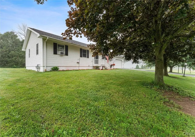 Homes for sale in Scriba, NY | 87 Skyline Dr, Scriba, NY 13126 | MLS# S1693720