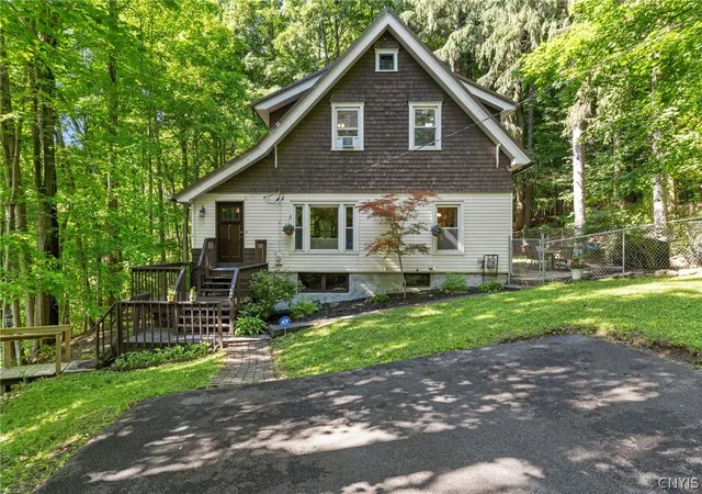1st image of 400 Richfield Ave, Syracuse, NY 13205 | MLS# S1693353