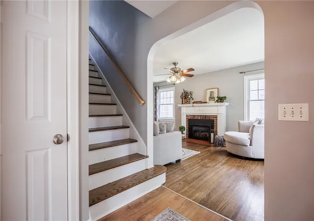 4th image of 218 Somershire Dr, Irondequoit, NY 14617 | MLS# R1692552