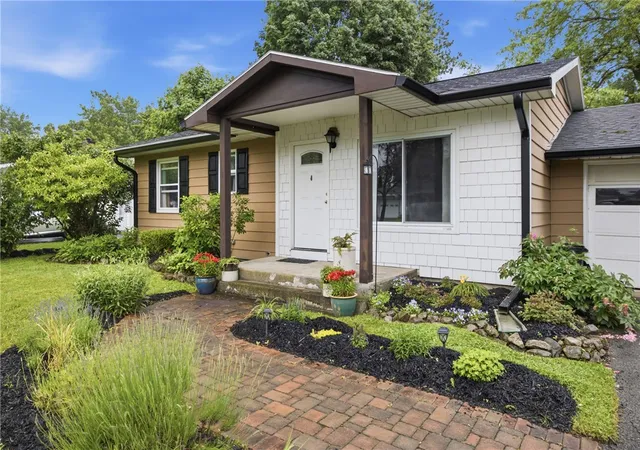 Homes for sale in Canandaigua City, NY | 107 Canandaigua Ave, Canandaigua City, NY 14424 | MLS# R1693039
