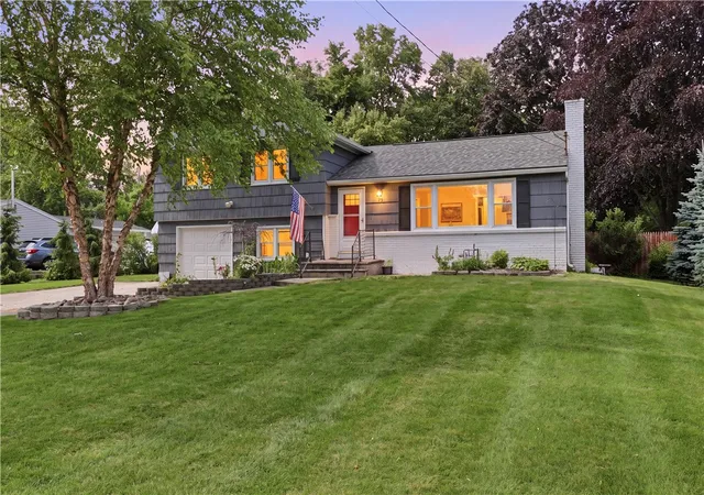 Homes for sale in Penfield, NY | 58 Kirkland Dr, Penfield, NY 14580 | MLS# R1657409