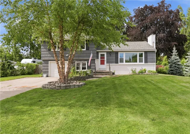 Homes for sale in Penfield, NY | 58 Kirkland Dr, Penfield, NY 14580 | MLS# R1657409