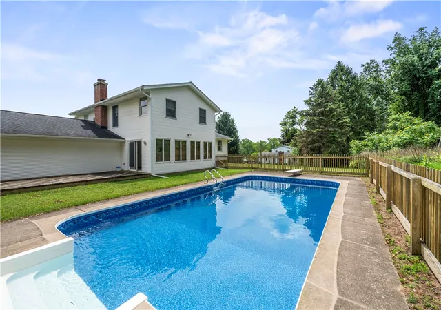 2nd image of 7374 Trillium Trl, Victor, NY 14564 | MLS# R1692655