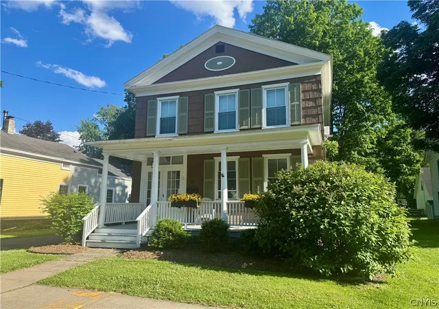 1st image of 71 College St, Clinton, NY 13323 | MLS# S1693807