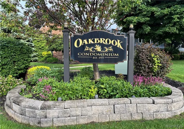 2nd image of 40 Hamlin Sq #E, Buffalo, NY 14221 | MLS# B1693679