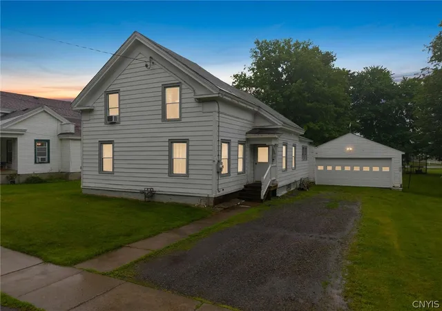 Homes for sale in Eaton, NY | 20 E Maple Ave, Eaton, NY 13408 | MLS# S1693204