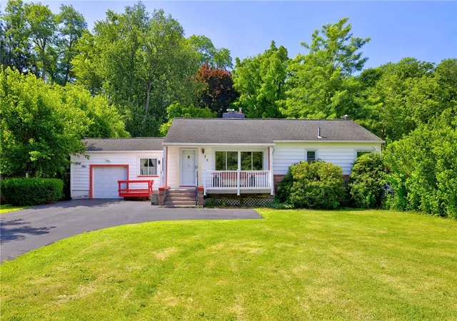 2nd image of 35 Barmont Dr, Rochester, NY 14626 | MLS# R1692827