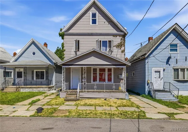 1st image of 25 Thomas St, Buffalo, NY 14206 | MLS# B1693851
