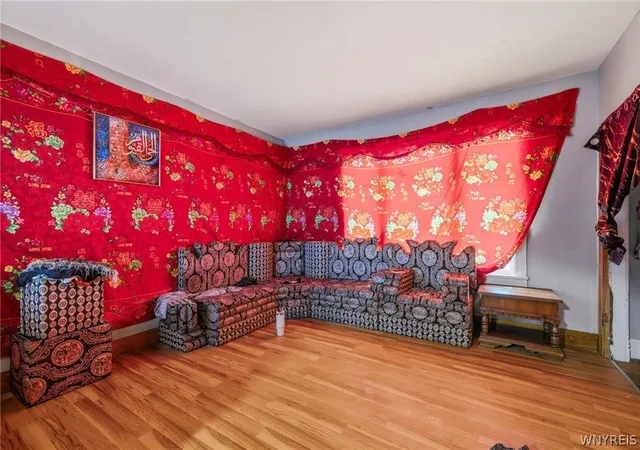 5th image of 25 Thomas St, Buffalo, NY 14206 | MLS# B1693851