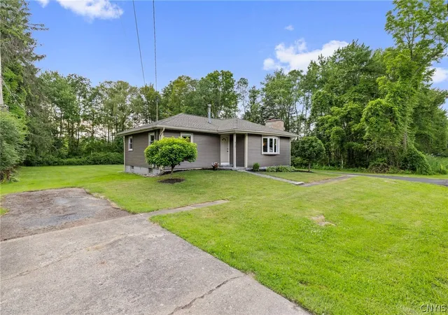 3rd image of 8187 Sixty Rd, Lysander, NY 13027 | MLS# S1690485