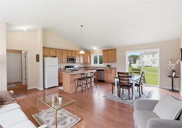 Homes for sale in Gates, NY | 3324 Lyell Rd, Gates, NY 14606 | MLS# R1693541