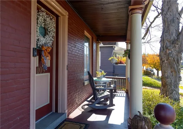 Homes for sale in Binghamton, NY | 109 S Washington St, Binghamton, NY 13903 | MLS# R1693824