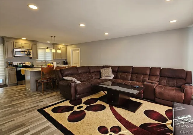 Photo 3 of Sale Pending at 1305 Fairwood Dr, Utica, NY 13502 | MLS# S1693892 | Listing updated on 2026-07-18