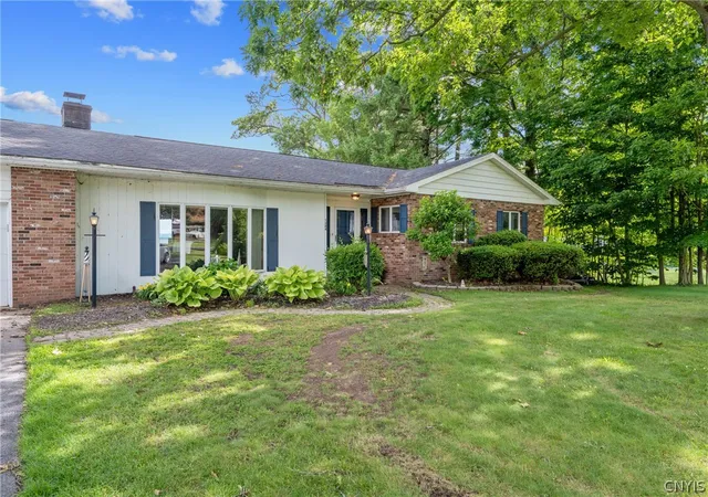 Homes for sale in Vienna, NY | 1384 State Route 49, Vienna, NY 13042 | MLS# S1693887