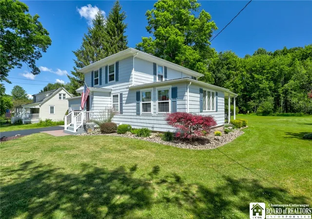 3rd image of 488 South Ave, Jamestown, NY 14701 | MLS# R1692429
