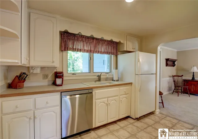 4th image of 488 South Ave, Jamestown, NY 14701 | MLS# R1692429