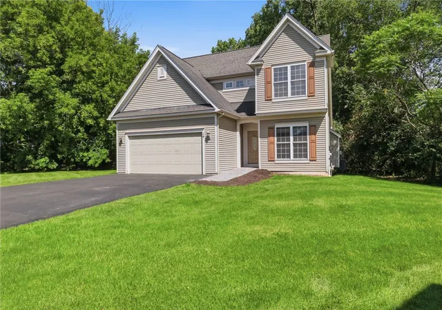 Homes for sale in Perinton, NY | 14 Sablewood, Perinton, NY 14450 | MLS# R1689639