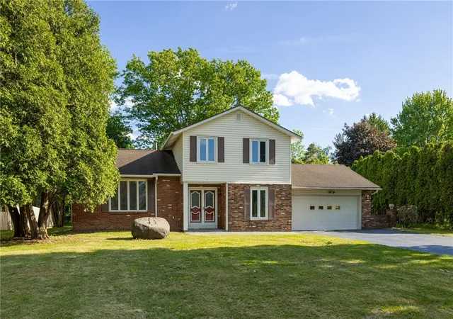 1st image of 15 Ascot Dr, Chili, NY 14624 | MLS# R1693880