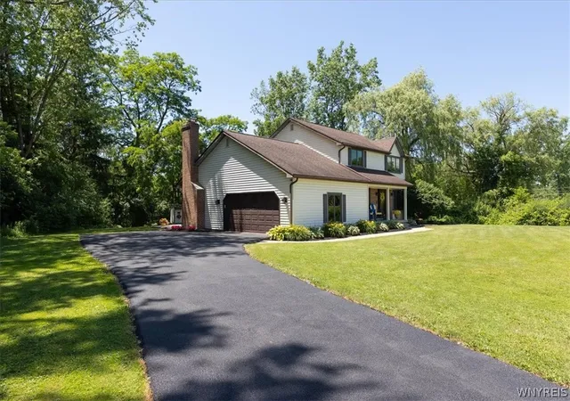 2nd image of 4990 Murphy Rd, Orchard Park, NY 14127 | MLS# B1693556