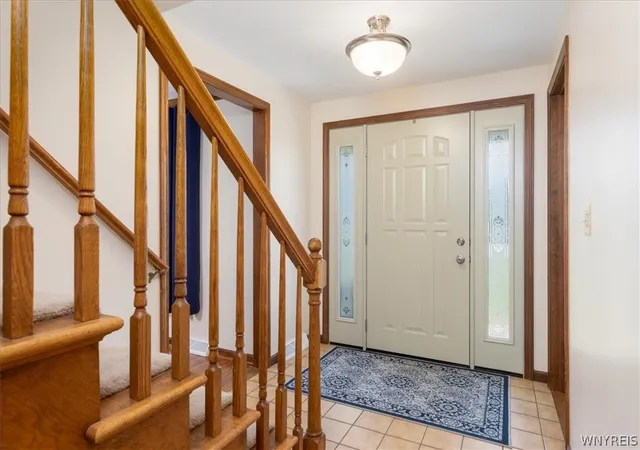 3rd image of 4990 Murphy Rd, Orchard Park, NY 14127 | MLS# B1693556