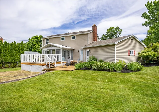 Homes for sale in Perinton, NY | 25 Dahlia Dr, Perinton, NY 14450 | MLS# R1692097