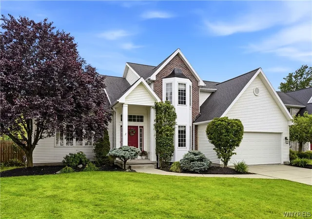2nd image of 31 Stubwoode Dr, East Amherst, NY 14051 | MLS# B1693751