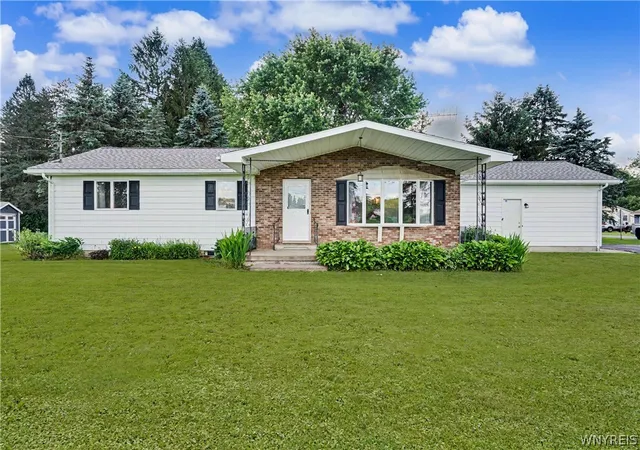 Homes for sale in Arcade, NY | 3 Sherman Dr, Arcade, NY 14009 | MLS# B1693375