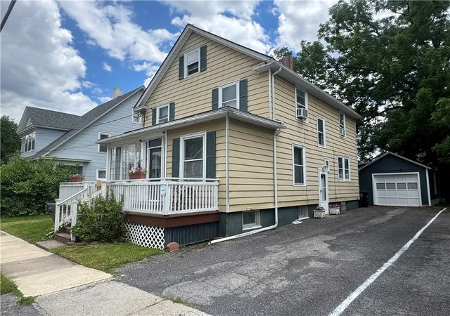 Homes for sale in Geneva City, NY | 29 Argyle St, Geneva City, NY 14456 | MLS# R1693360