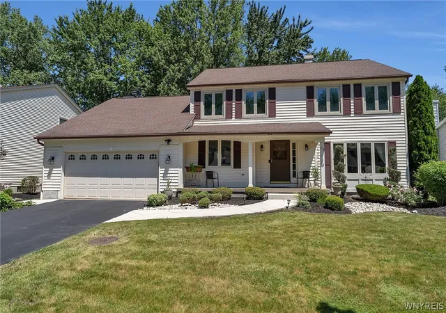 Homes for sale in Amherst, NY | 178 Daven Dr Dr, Amherst, NY 14068 | MLS# B1693777