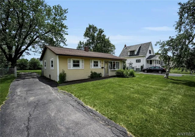 4th image of 201 Dupont Ave, Tonawanda, NY 14150 | MLS# B1693717