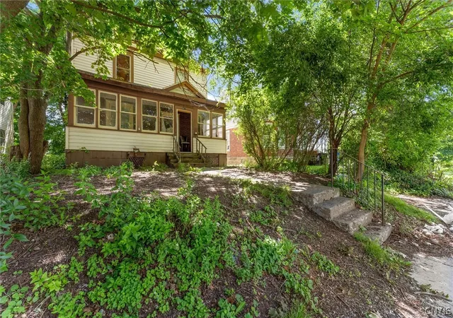 Photo 2 of Single family home for sale at 411 Craddock St, Syracuse, NY 13207 | MLS# S1693621 | Listing updated on 2026-07-30