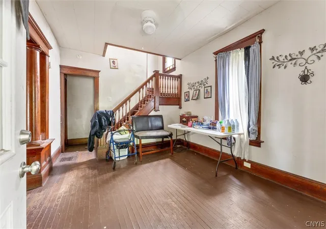Photo 4 of Single family home for sale at 411 Craddock St, Syracuse, NY 13207 | MLS# S1693621 | Listing updated on 2026-07-30