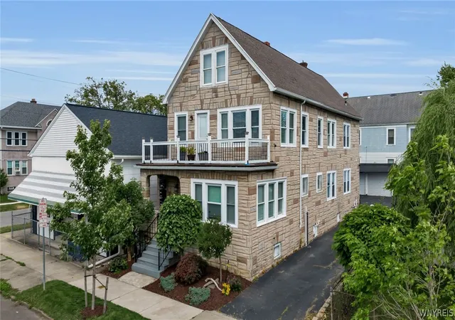 Photo 1 of Sale Pending at 239 Roesch Ave, Buffalo, NY 14207 | MLS# B1689204 | Listing updated on 2026-07-27