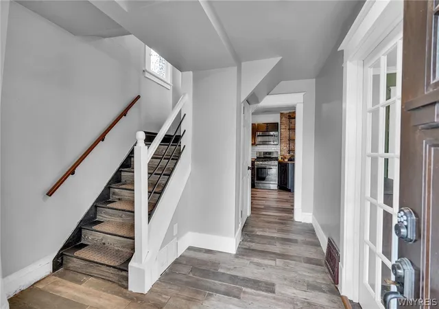 Photo 3 of Sale Pending at 239 Roesch Ave, Buffalo, NY 14207 | MLS# B1689204 | Listing updated on 2026-07-27