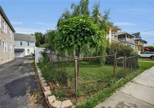 Homes for sale in Buffalo, NY | 239 Roesch Ave, Buffalo, NY 14207 | MLS# B1689204