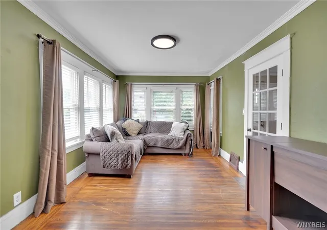 Photo 3 of Sale Pending at 239 Roesch Ave, Buffalo, NY 14207 | MLS# B1689204 | Listing updated on 2026-07-27