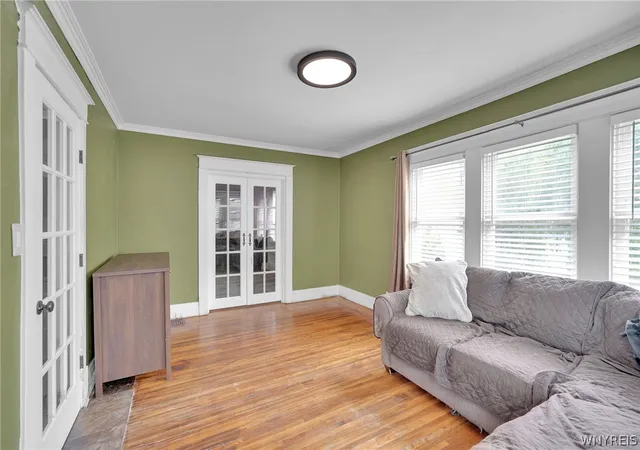 Photo 4 of Sale Pending at 239 Roesch Ave, Buffalo, NY 14207 | MLS# B1689204 | Listing updated on 2026-07-27